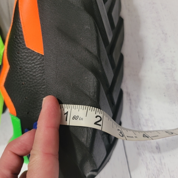 Bold Women's Sneakers with Neon Green Laces - Picture 4 of 5